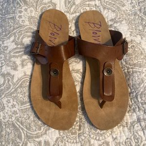 Blowfish flip flops size 9.5
